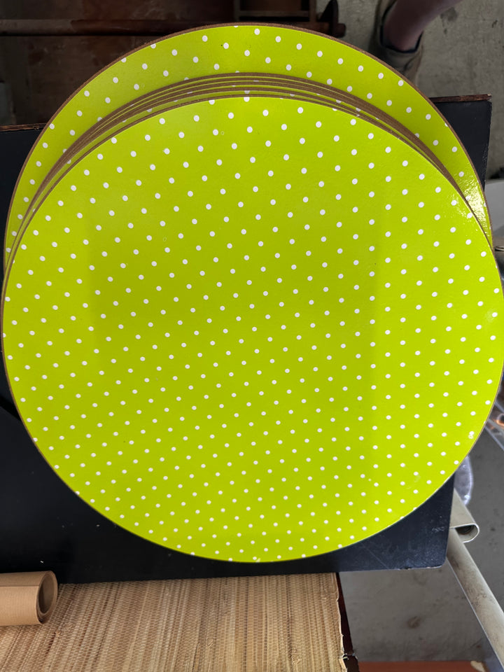 Set/8 vintage polka dot chargers
