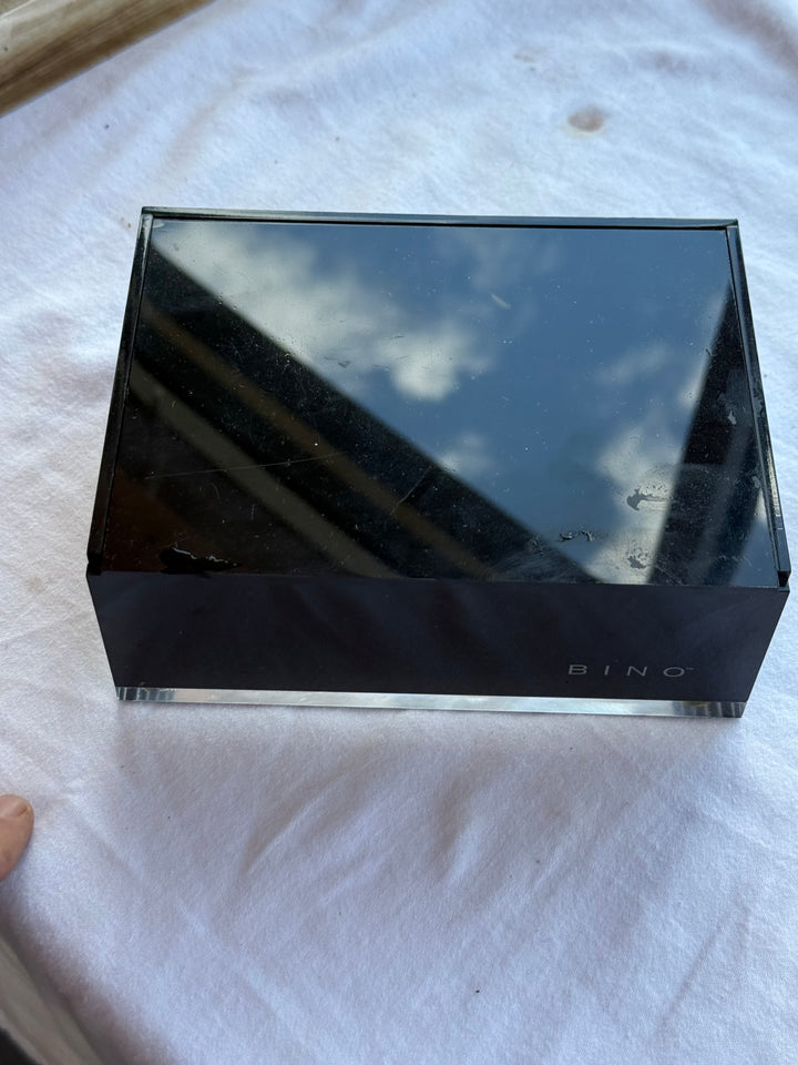 Acrylic box by Bino