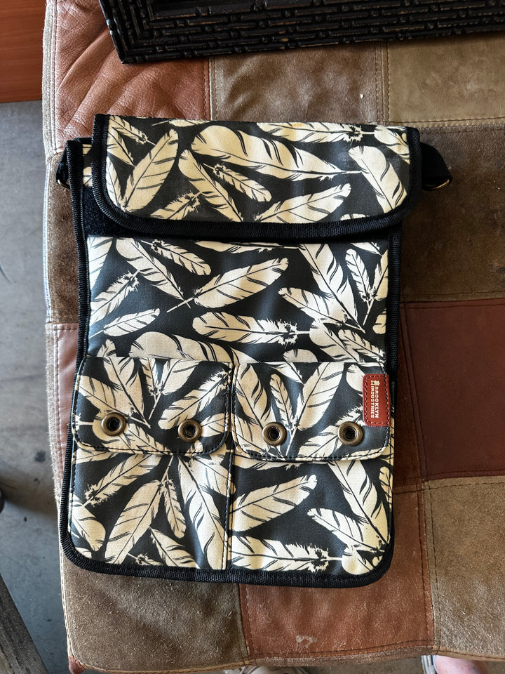 Leaf print bag