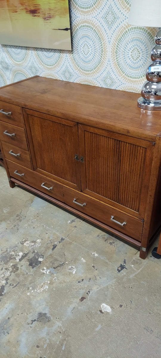 MCM credenza