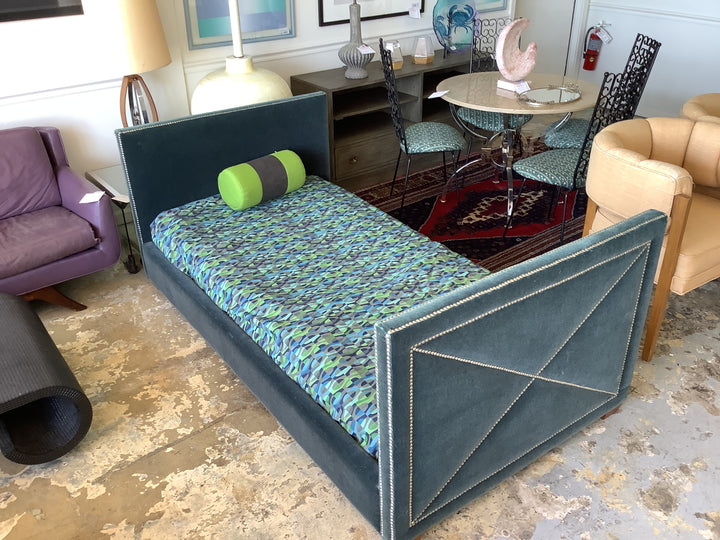 Velvet Daybed