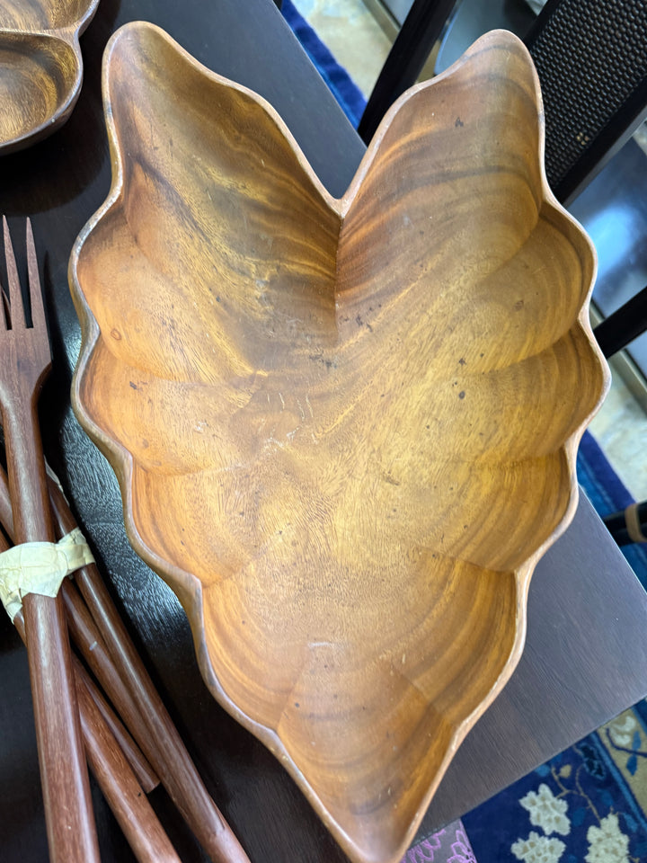Large leaf bowl