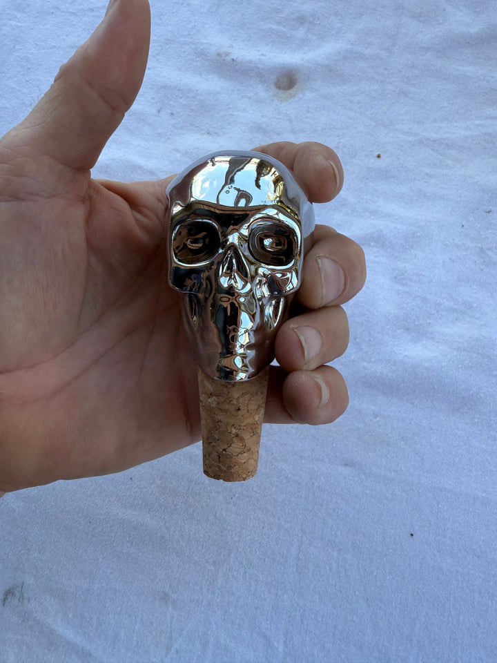Skull wine stopper
