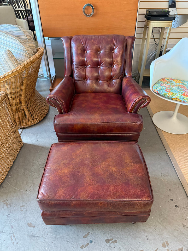 Gentleman leather club chair and ottoman