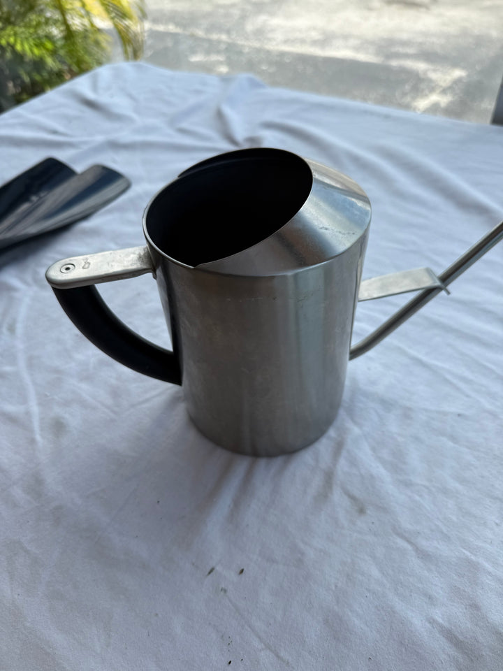 Zack water pitcher