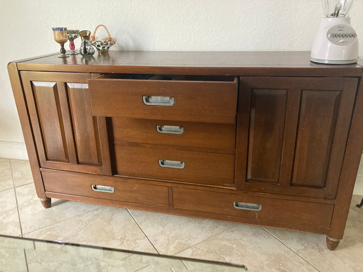 MCM dresser