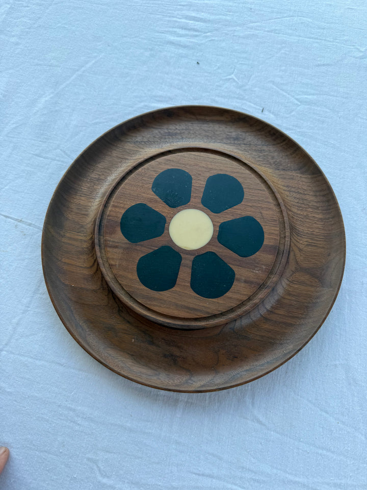 Retro round wood platter