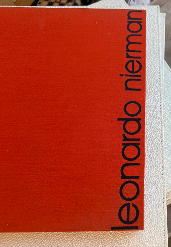 Leonardo Nierman book