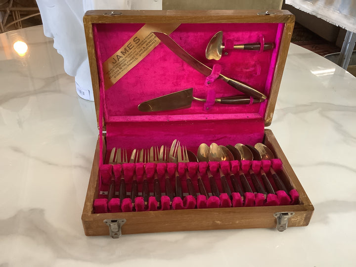 Thai dessert silverware for 8