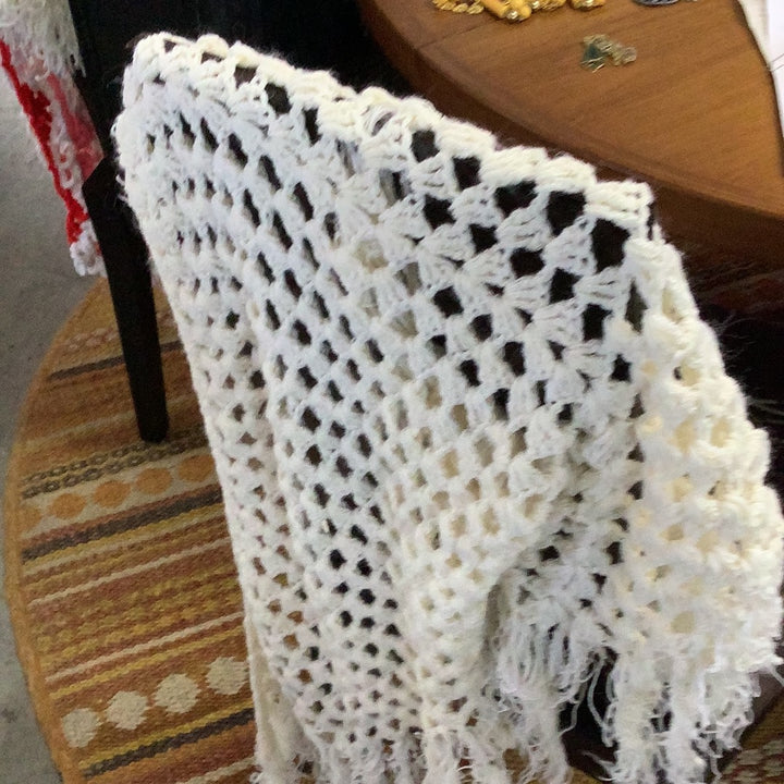 Crochet shaw