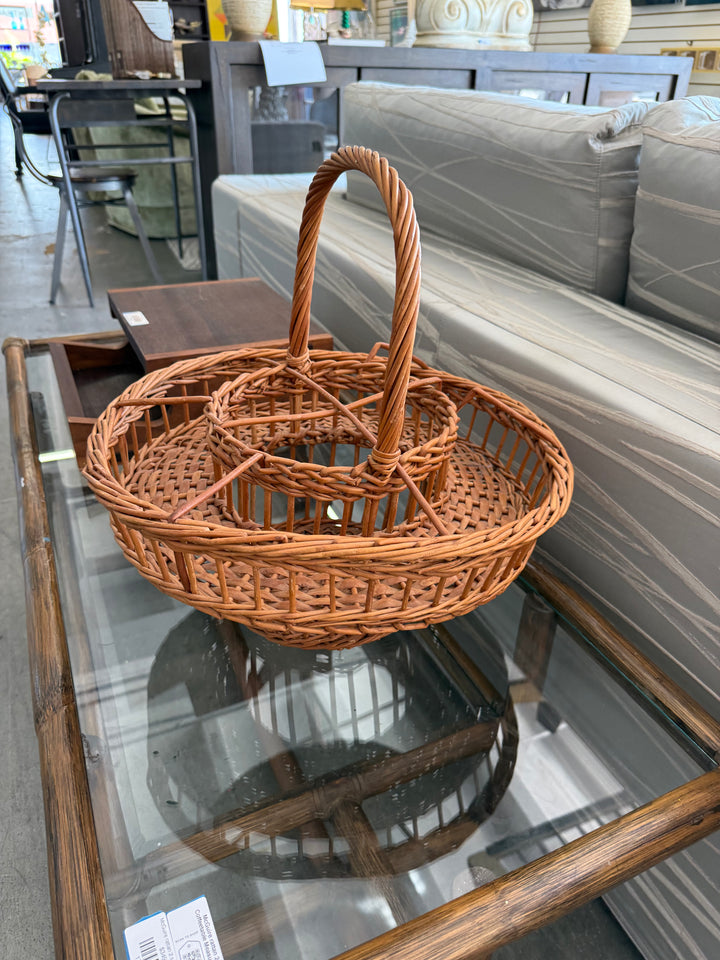 English wicker party glass beverage basket