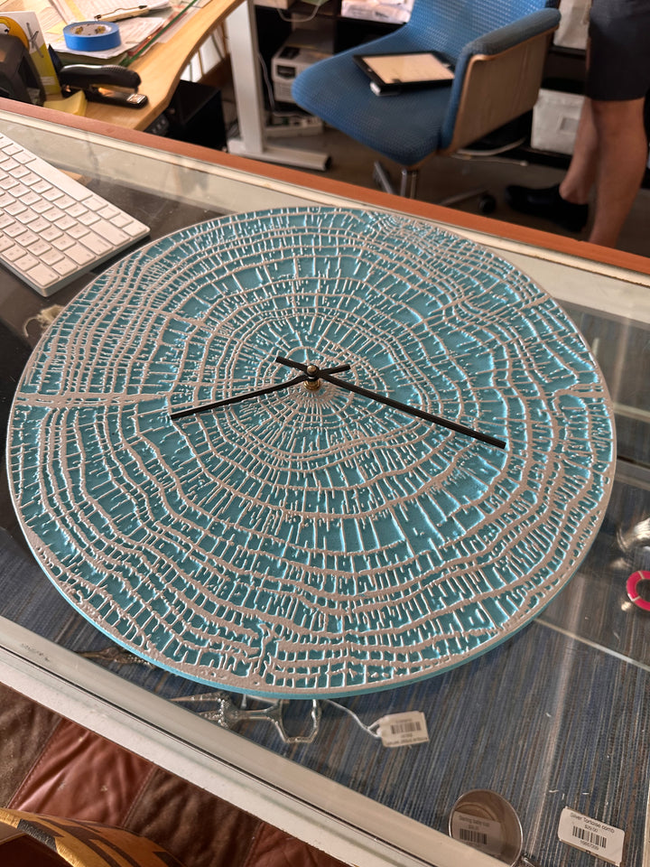 Textured clock