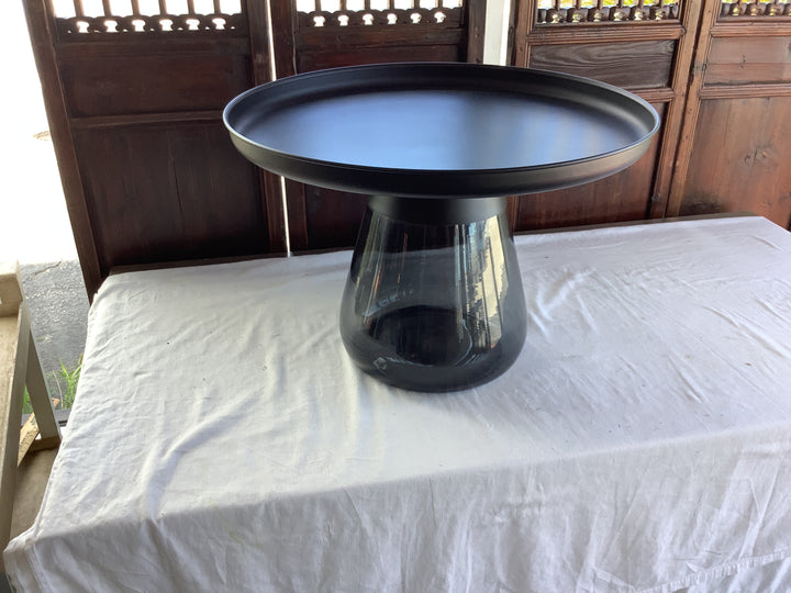 Ivy Bronx cocktail table