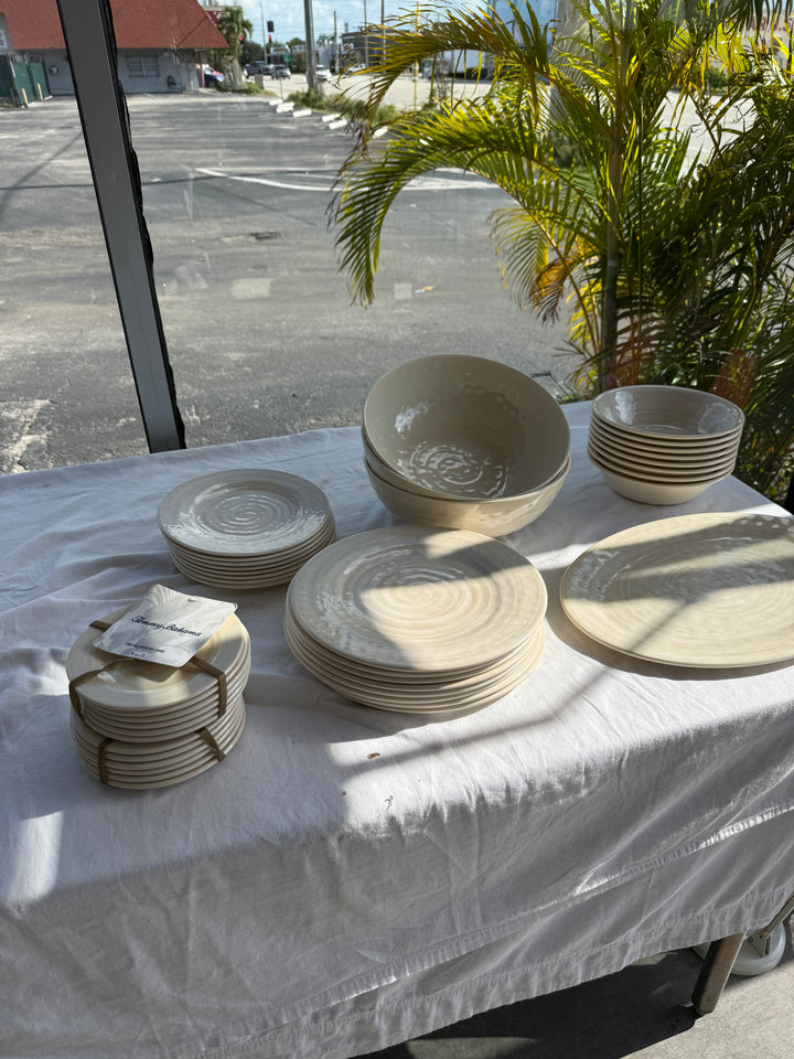 Set for 8 Tommy Bahama outdoor dishes