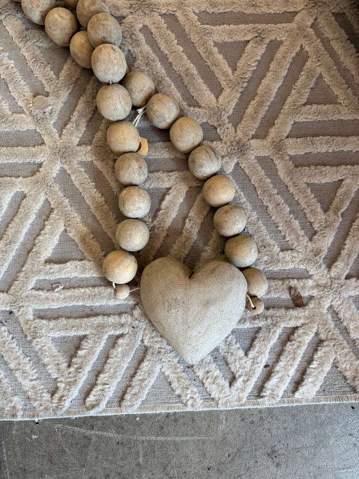 Long wood heart necklace decor
