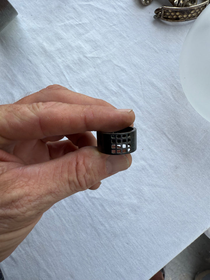 Versani pierced ring