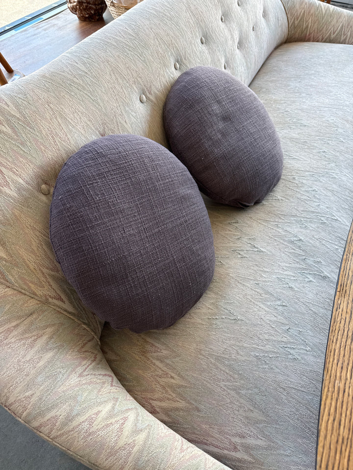 Pr of round pillows