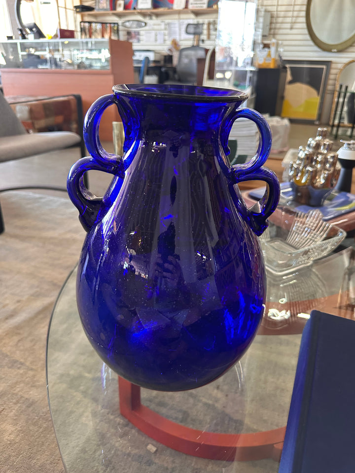 Double hand blue vase