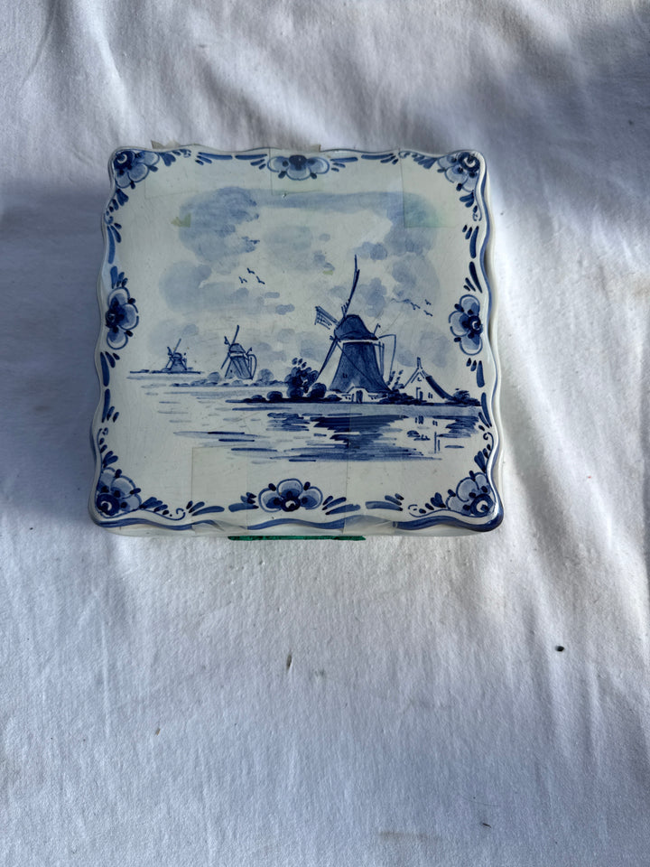 2pc Holland trinket box