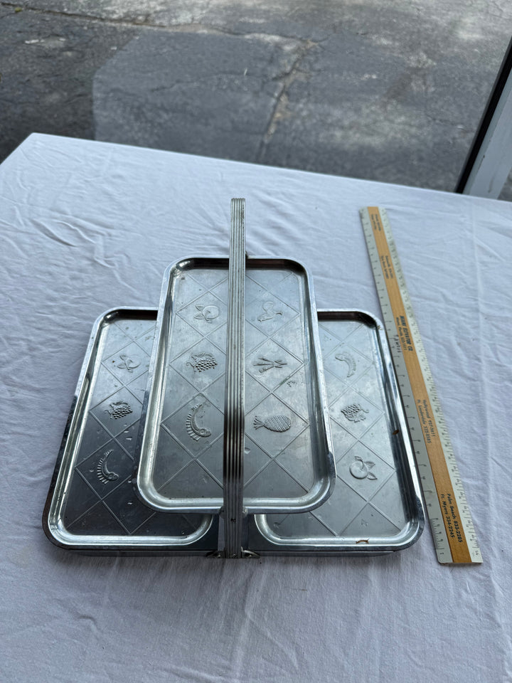 Vintage expanding server tray