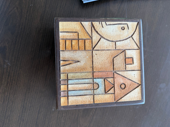 MCM style box