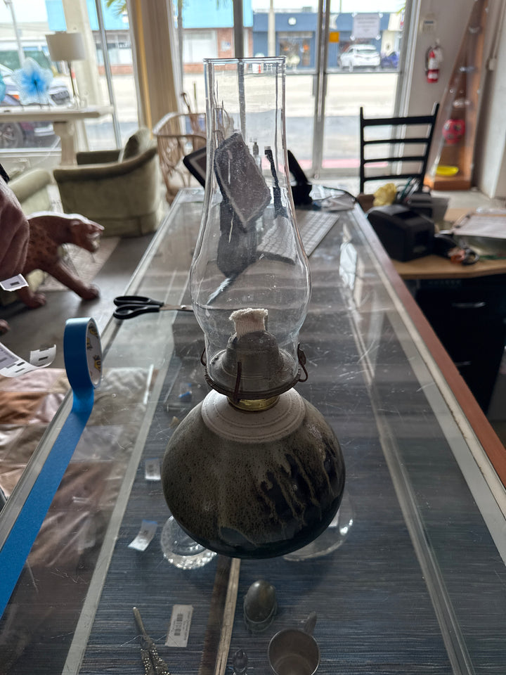 Pottery oil lamp