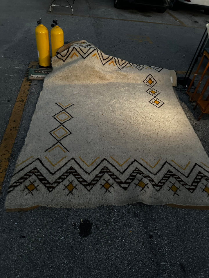 Post modern rug