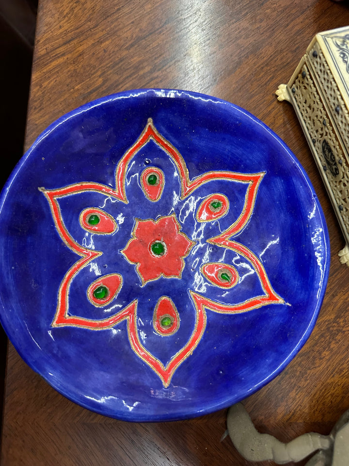 Blue red dish