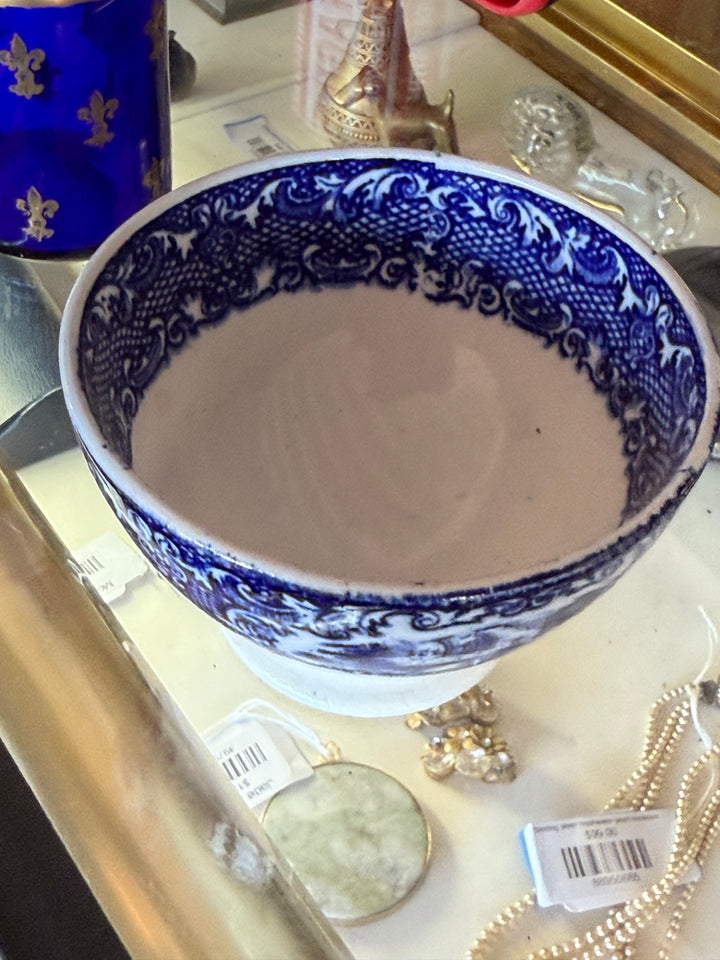 Petrus Regout & Co Hollander Abbey bowl