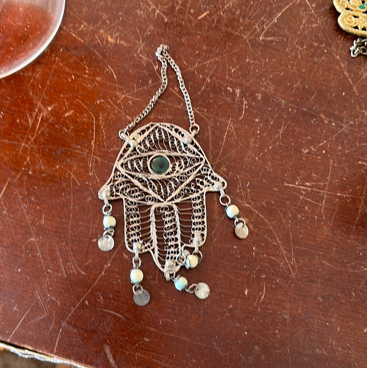 Eye/hand jewelry