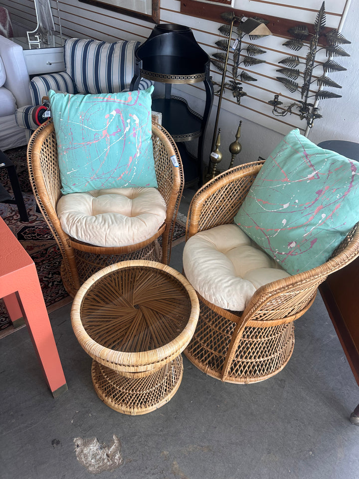 Pr Wicker Arm chairs/side table