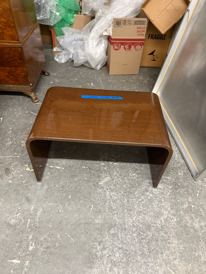 Lacquered waterfall sm Coffeetable with nickel trim