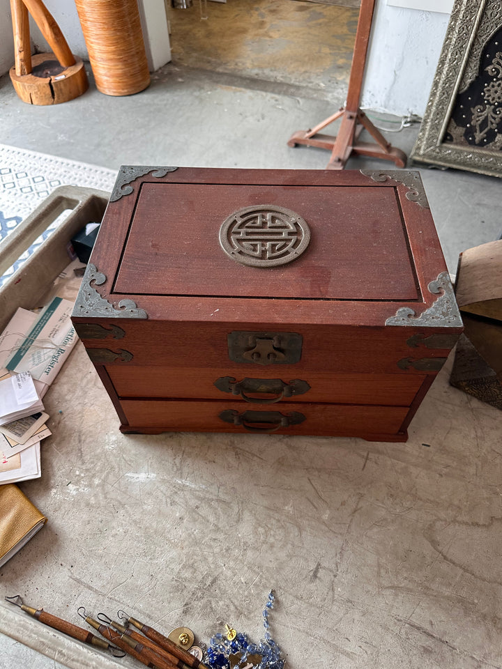 Rosewood jewelry box