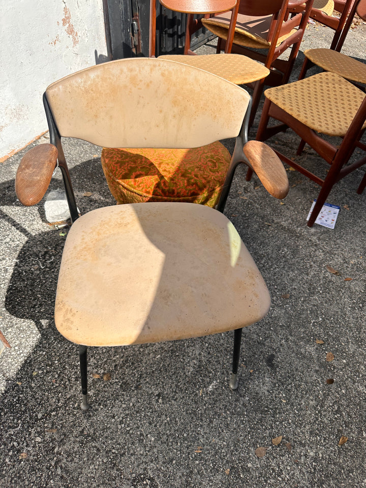 Griffin chair rare