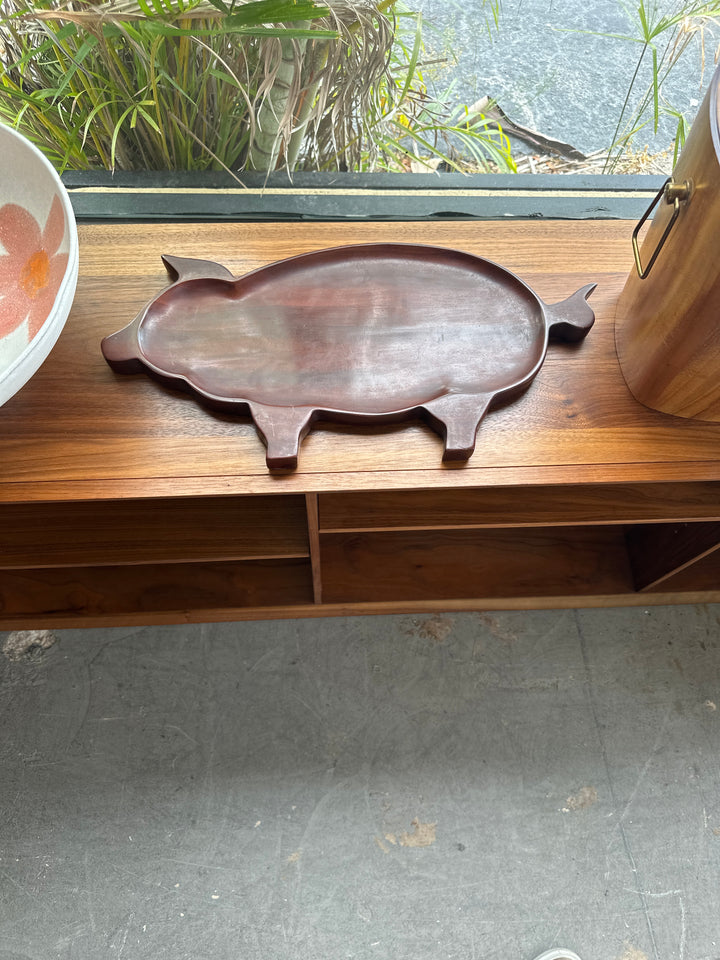 Wood pig platter