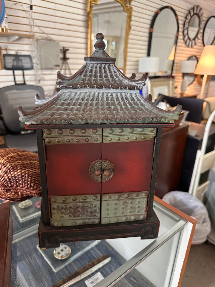 Pagoda small cabinet