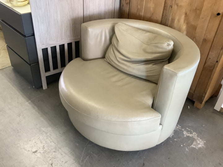 American Leather Emma Swivel