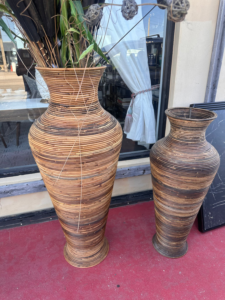 Medium reed vase on the right side