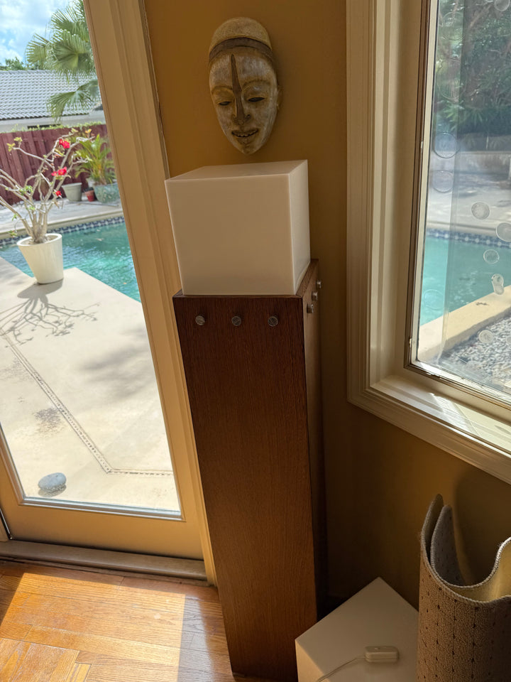 Modern lighted pedestal 2