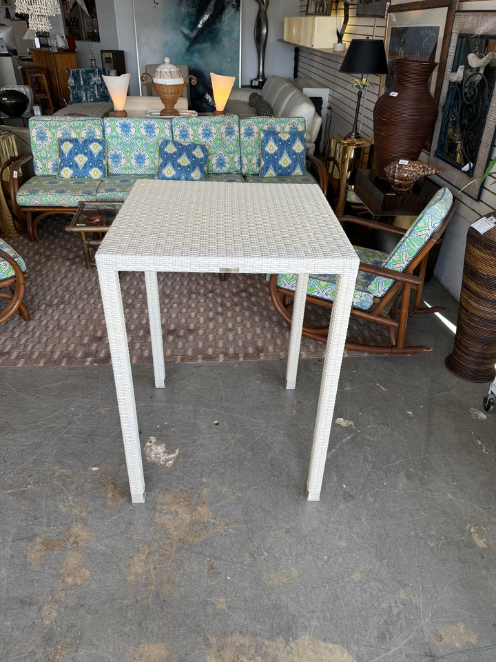 Artefacto high top table