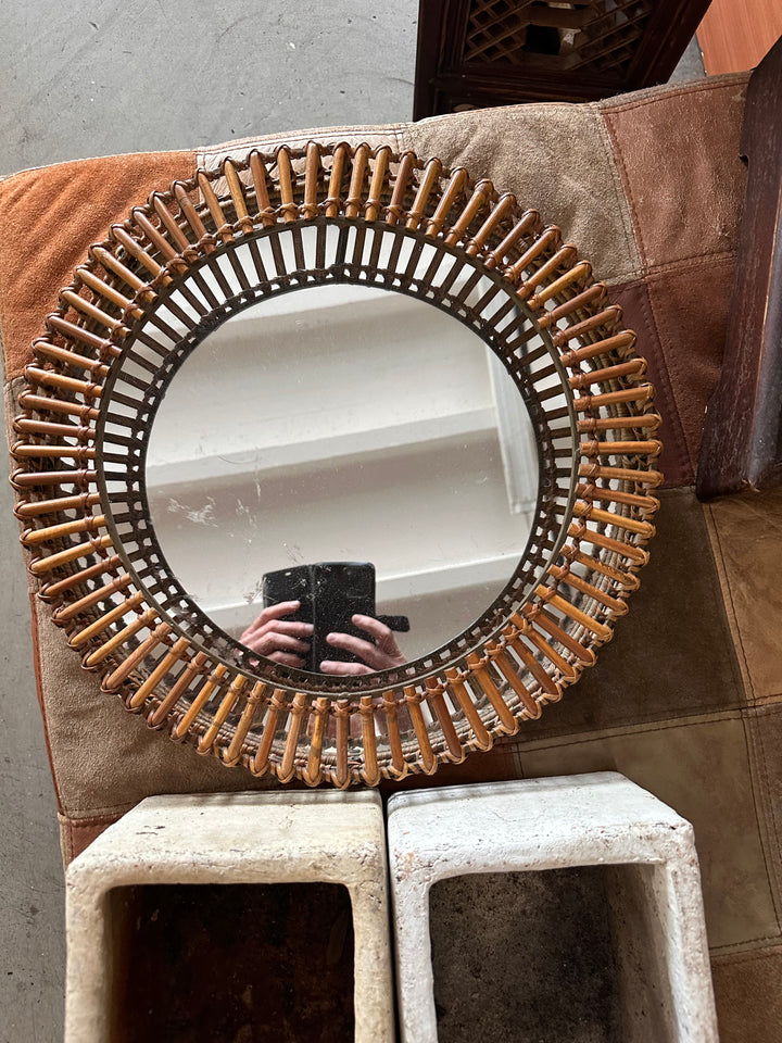 Wicker loop mirror