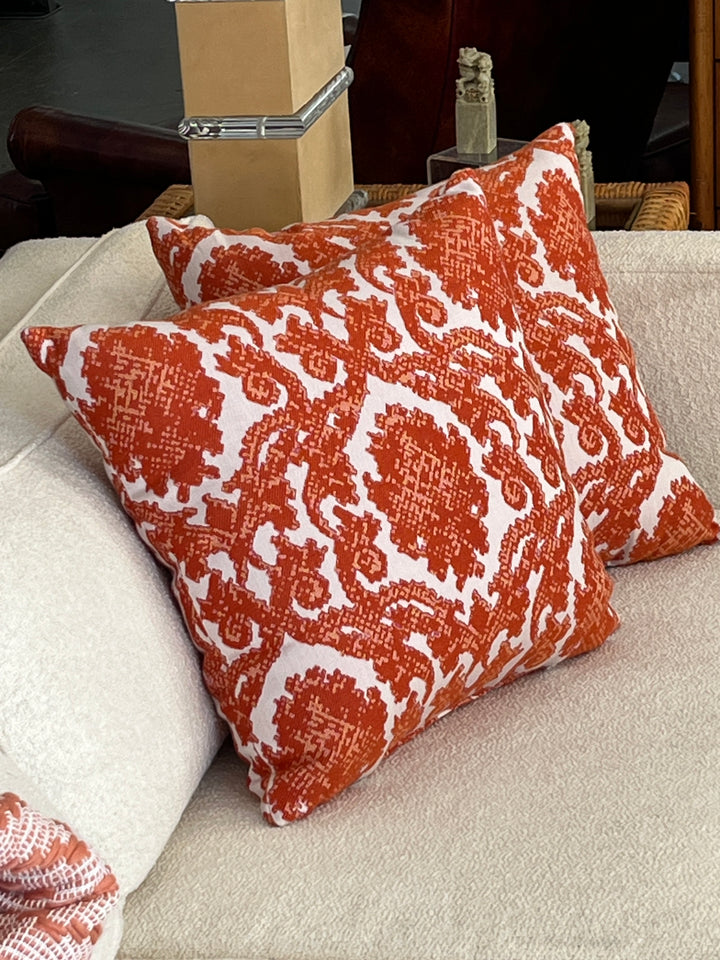 Pr Orange pillows