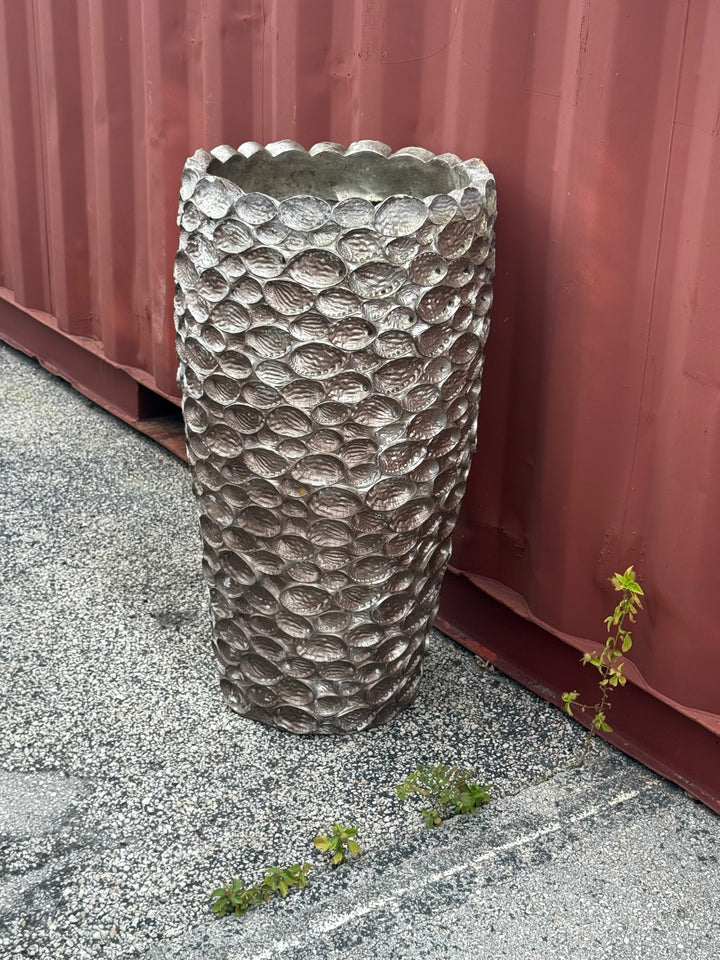 Oyster Pattern Planter as/is