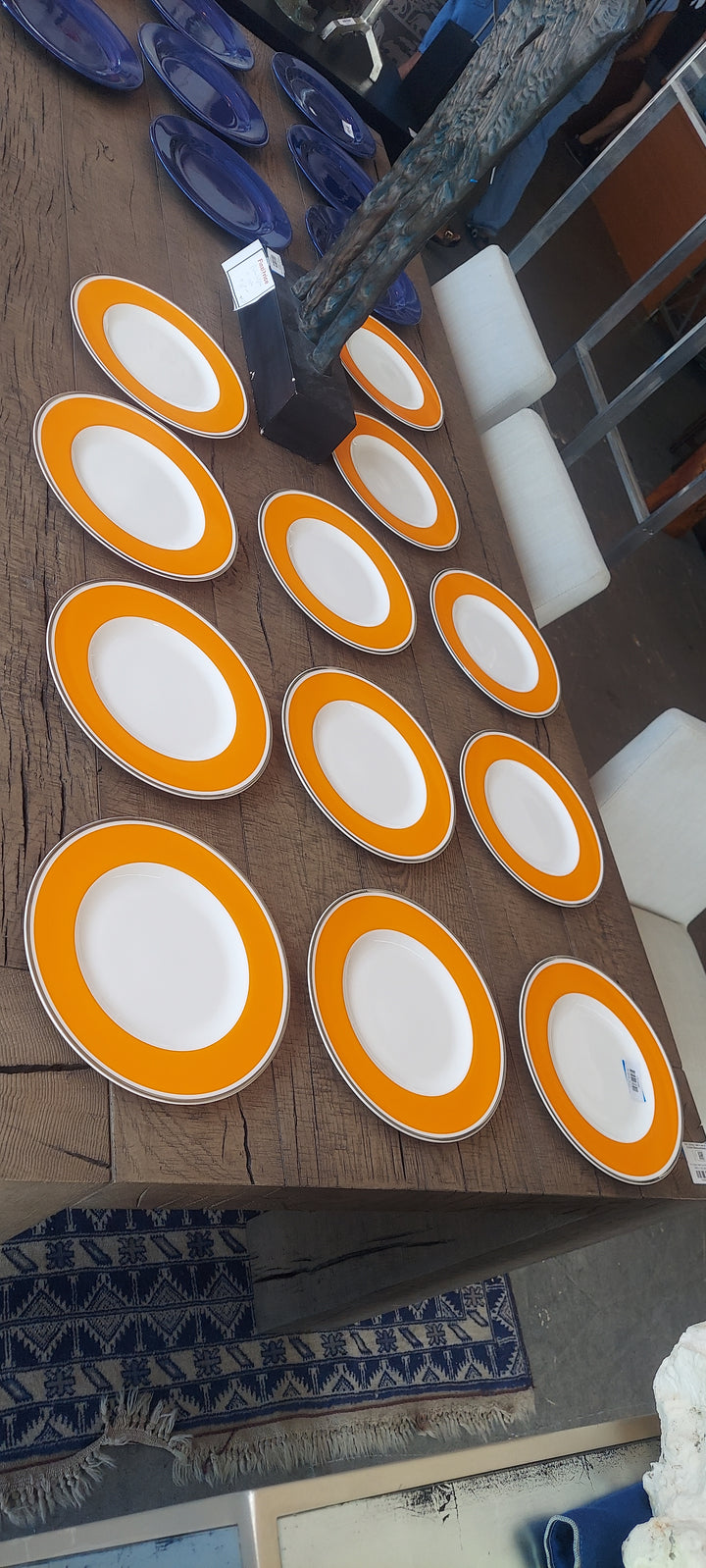 Set 12 Orange Villeroy & Boch Dinner Plates