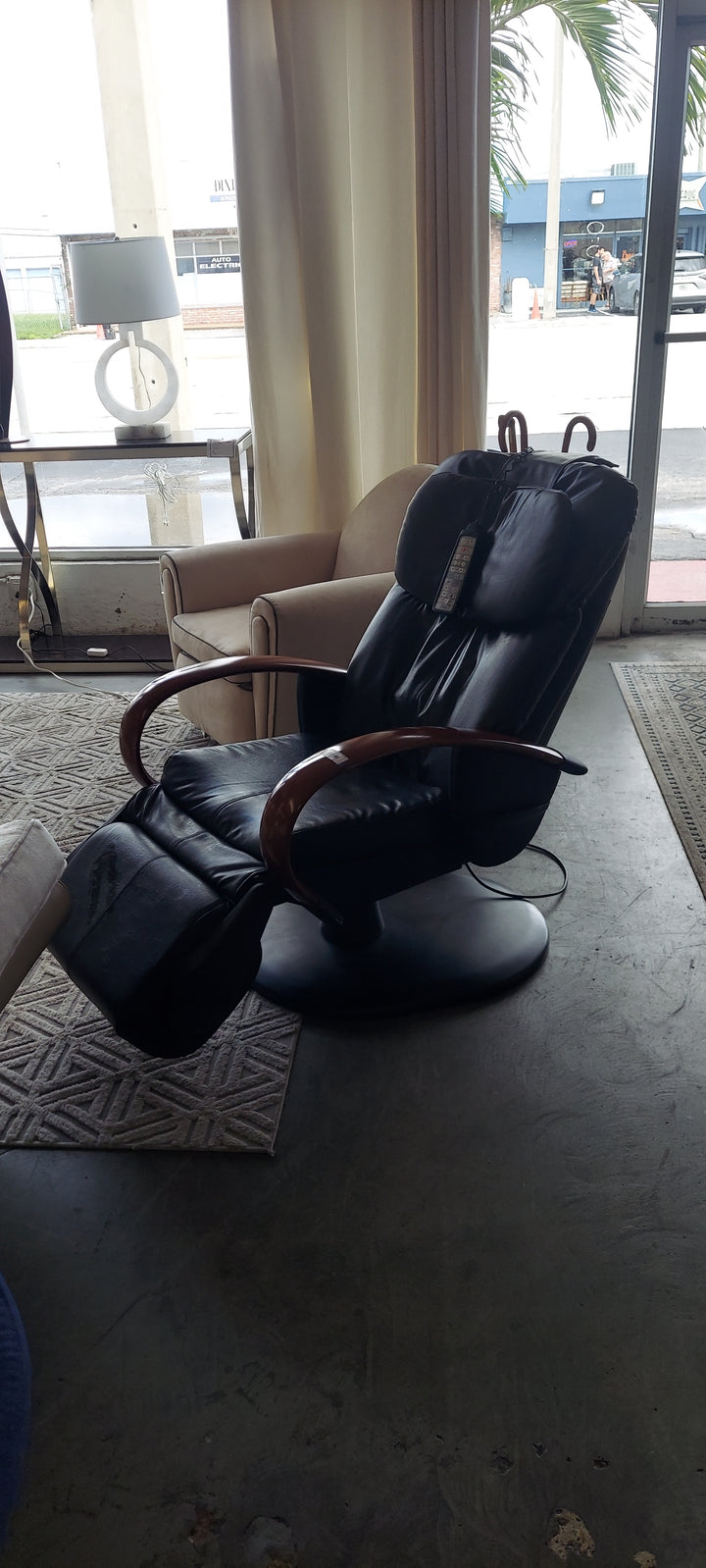 Delux massage recliner