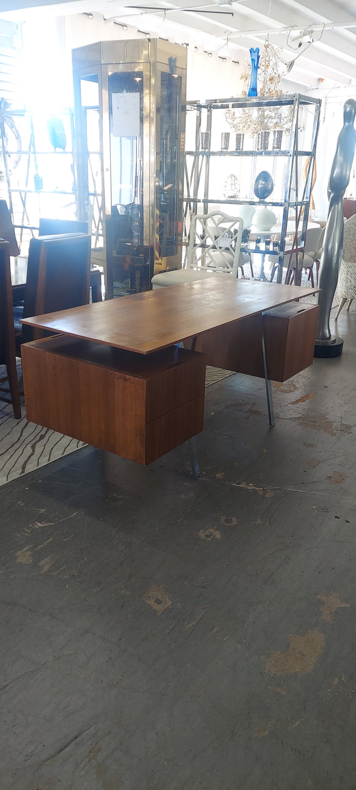 DWR Desk