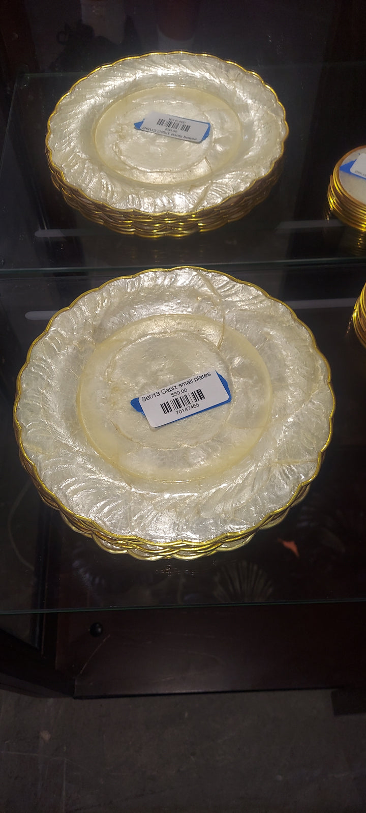 Set/13 Capiz small plates