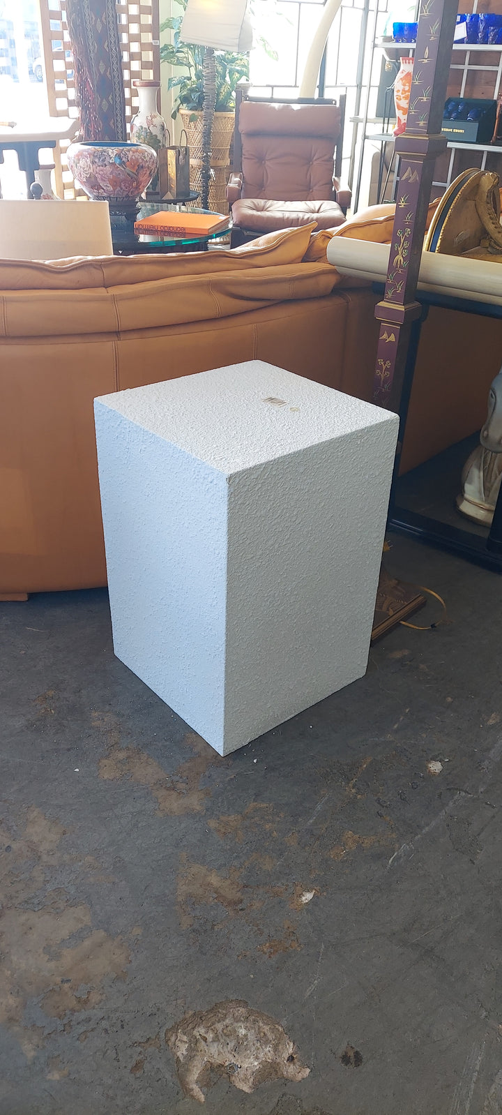 Plaster Low Pedestal
